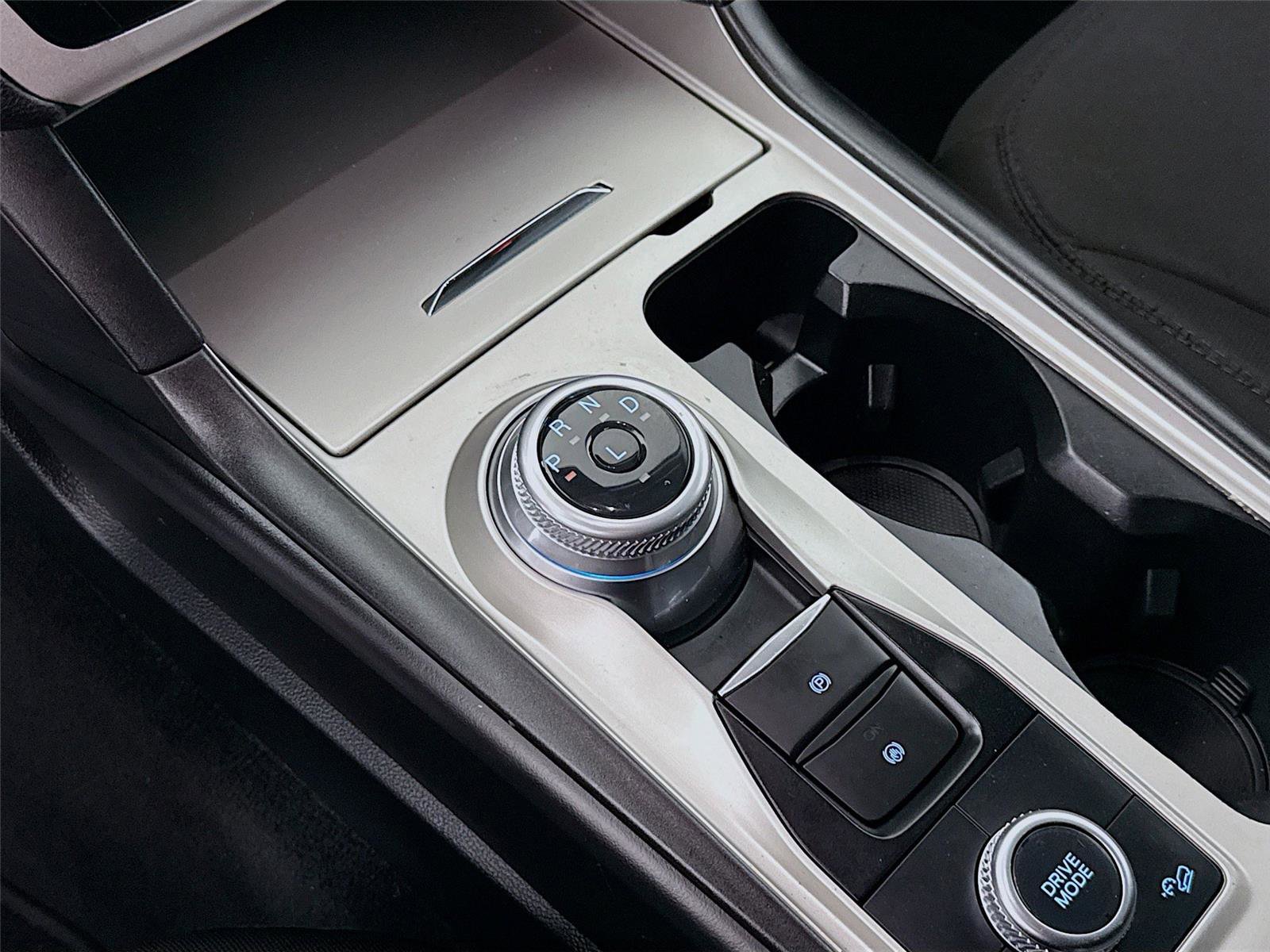 Used 2022 Ford Explorer XLT w/ Class IV Trailer Tow Package image 16