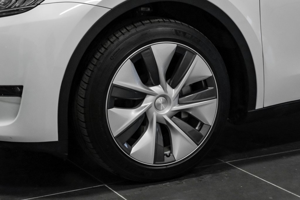 Used 2023 Tesla Model Y Long Range image 55