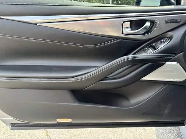 Used 2019 INFINITI Q60 3.0t Luxe w/ Essential Package AWD/4WD image 26