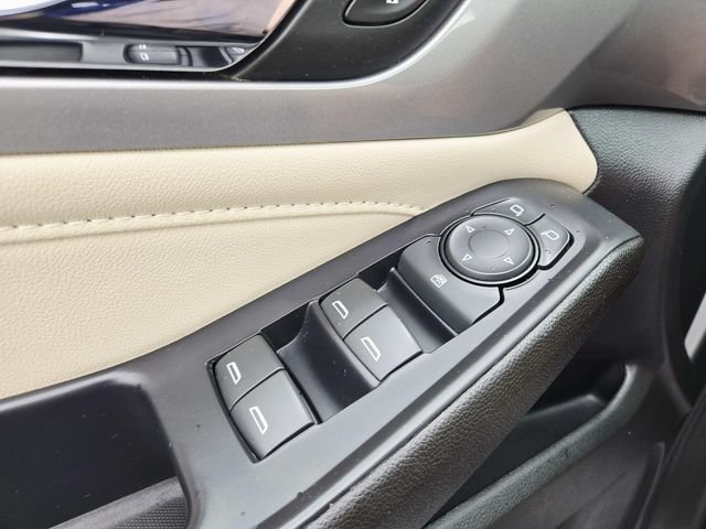 Certified 2022 Chevrolet Traverse LS AWD/4WD image 32