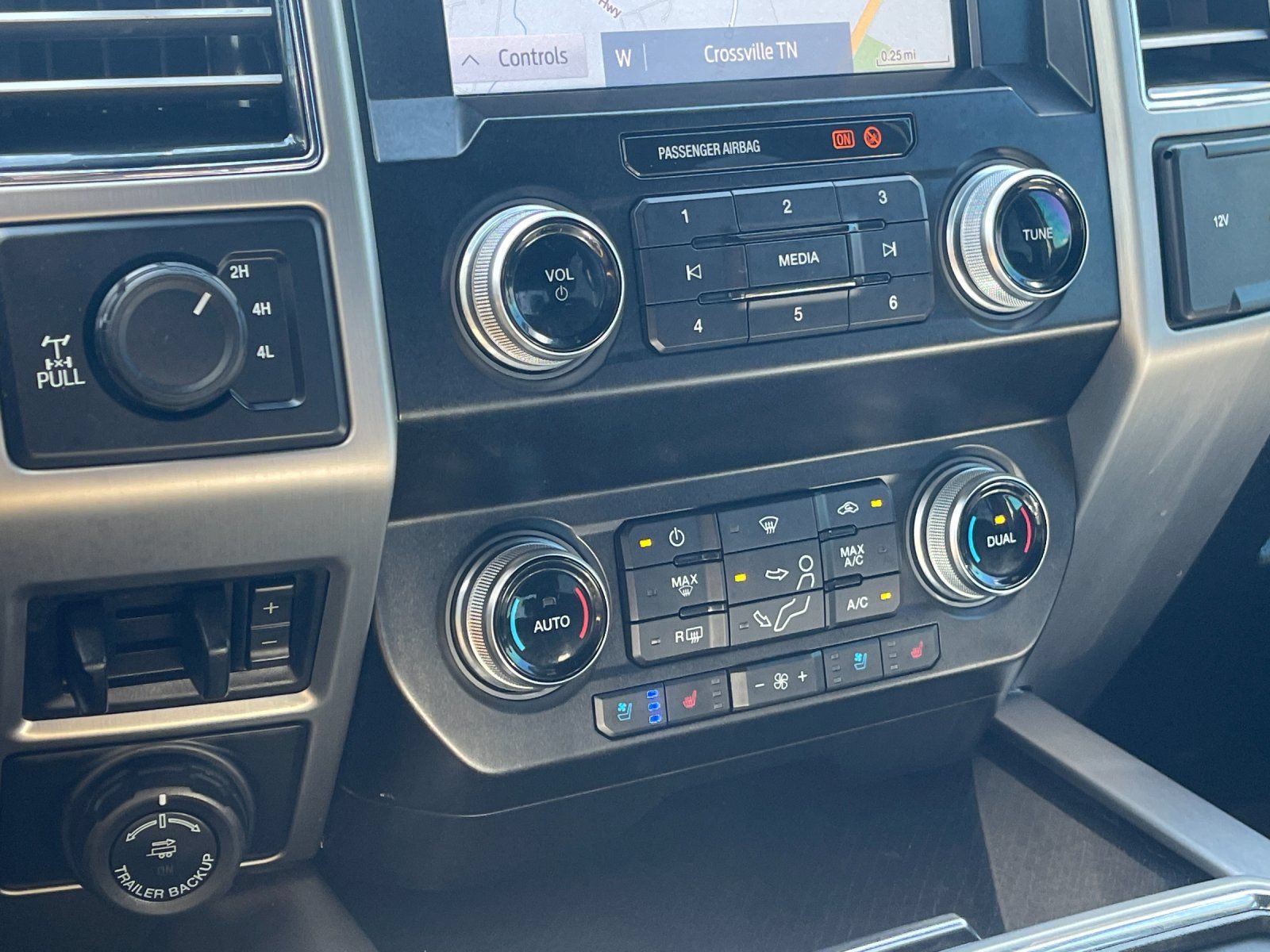 Used 2020 Ford F250 Platinum AWD/4WD image 22