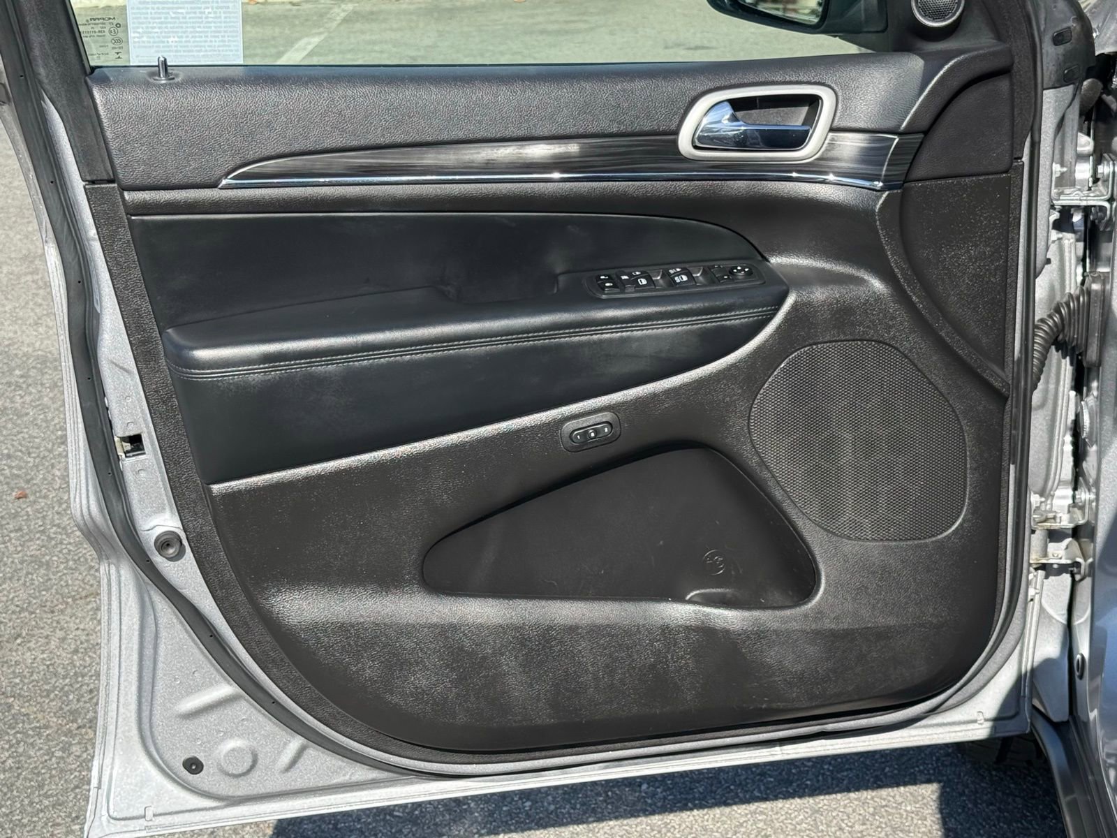 Used 2021 Jeep Grand Cherokee Limited w/ Luxury Group II image 19