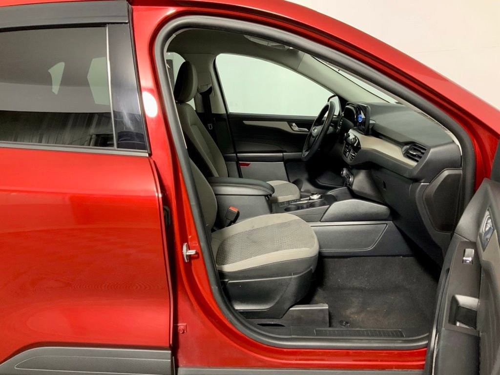 Used 2021 Ford Escape SE w/ SE Sport Appearance Package AWD/4WD image 34
