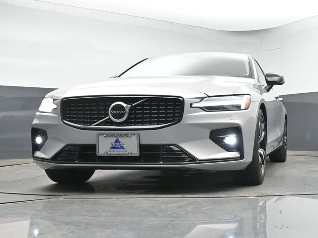 Used 2023 Volvo S60 B5 Core w/ Climate Package FWD image 12