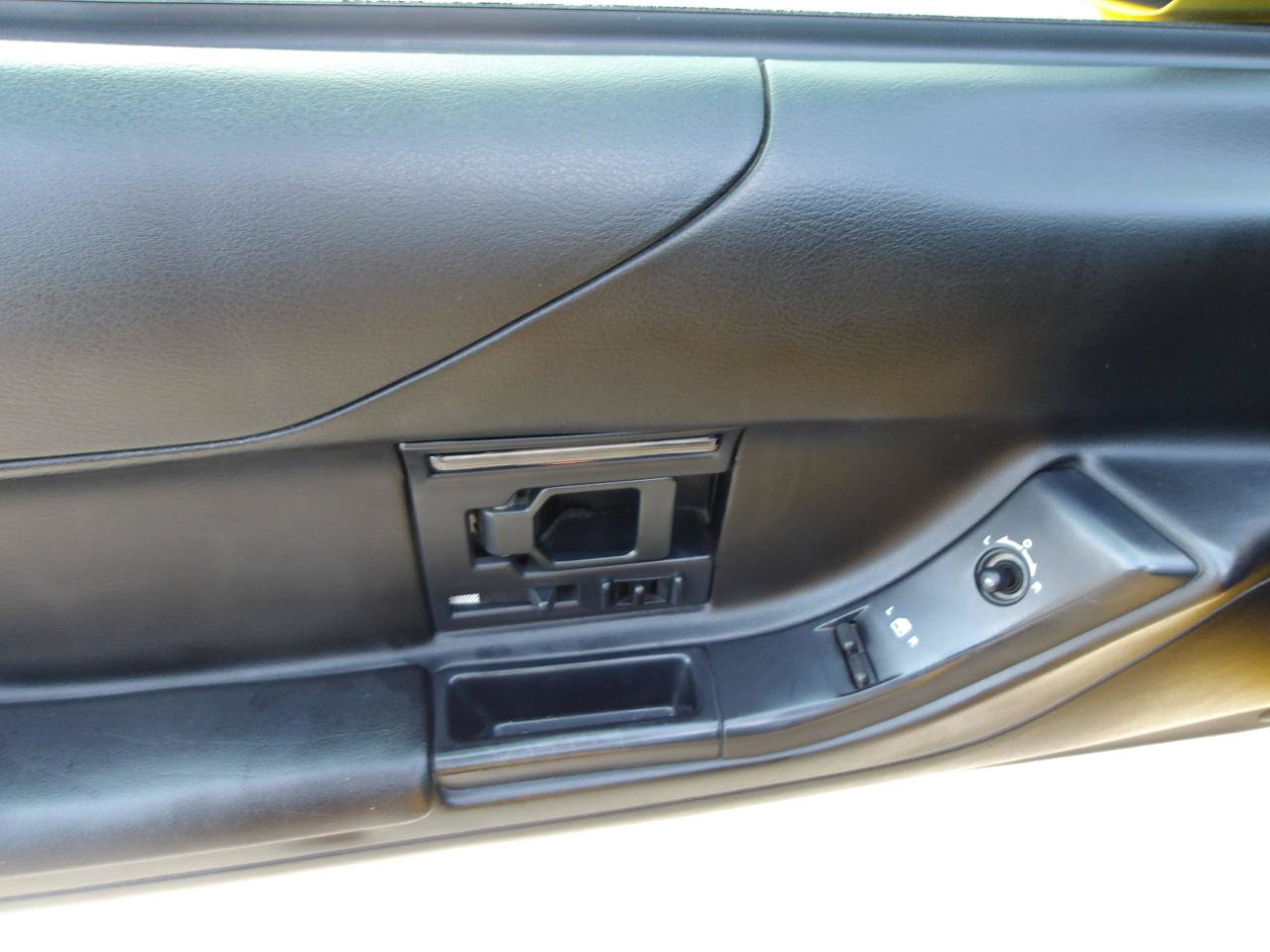 Used 1996 Chevrolet Corvette Coupe RWD image 14