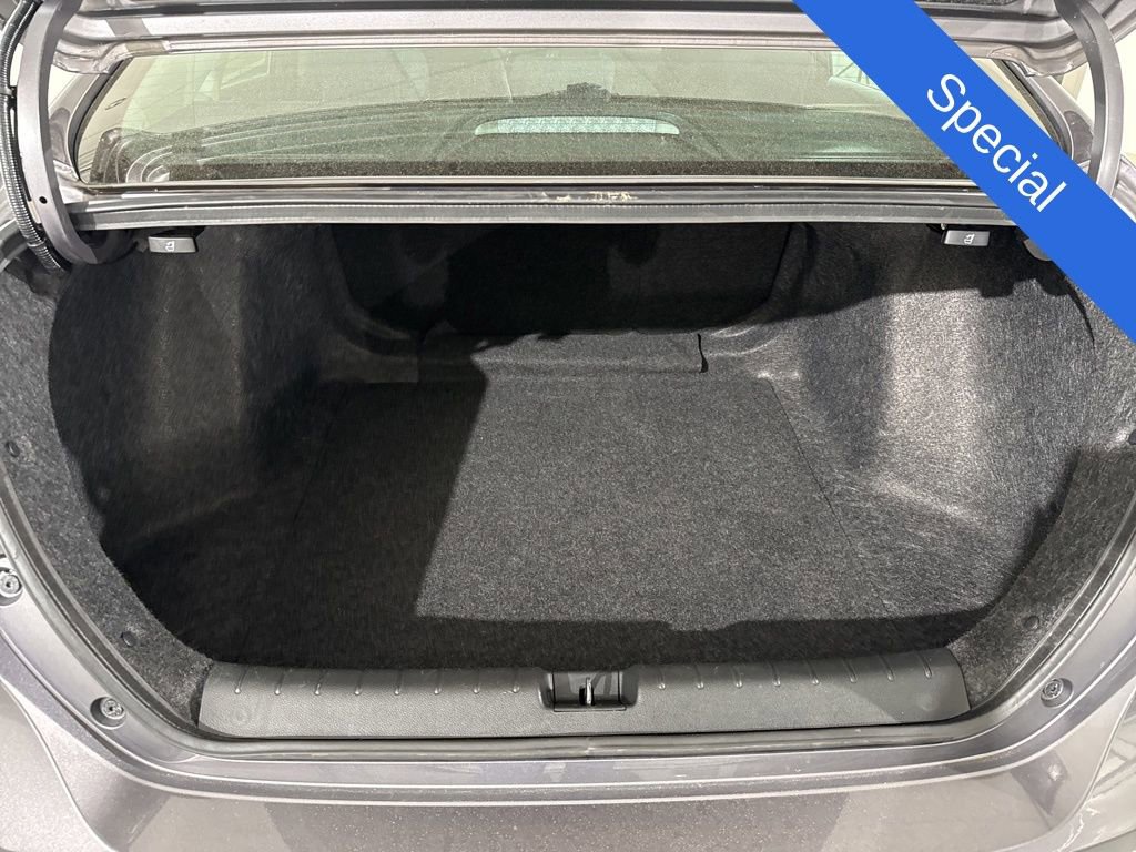 Used 2021 Honda Insight EX image 10