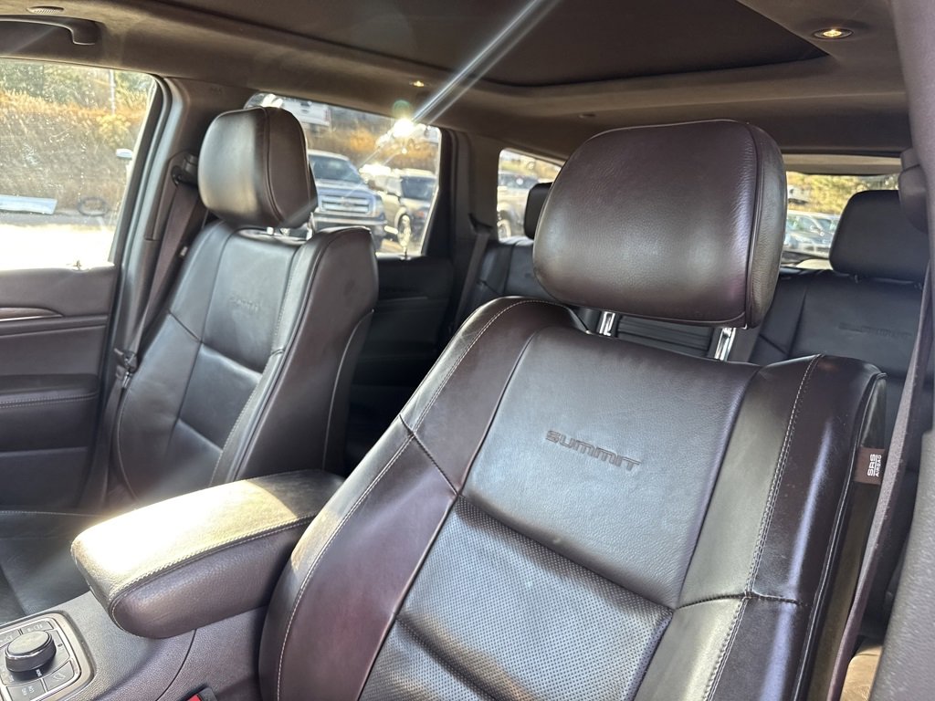 Used 2016 Jeep Grand Cherokee Summit w/ Platinum Series Group image 12