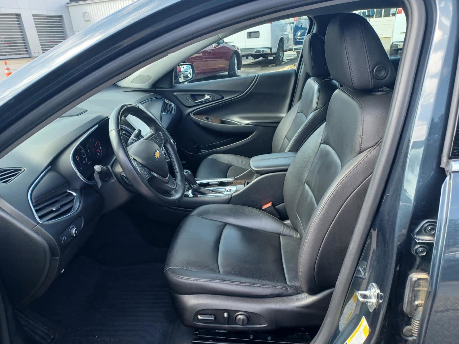 Certified 2019 Chevrolet Malibu Premier w/ Sun and Wheel Package FWD image 7