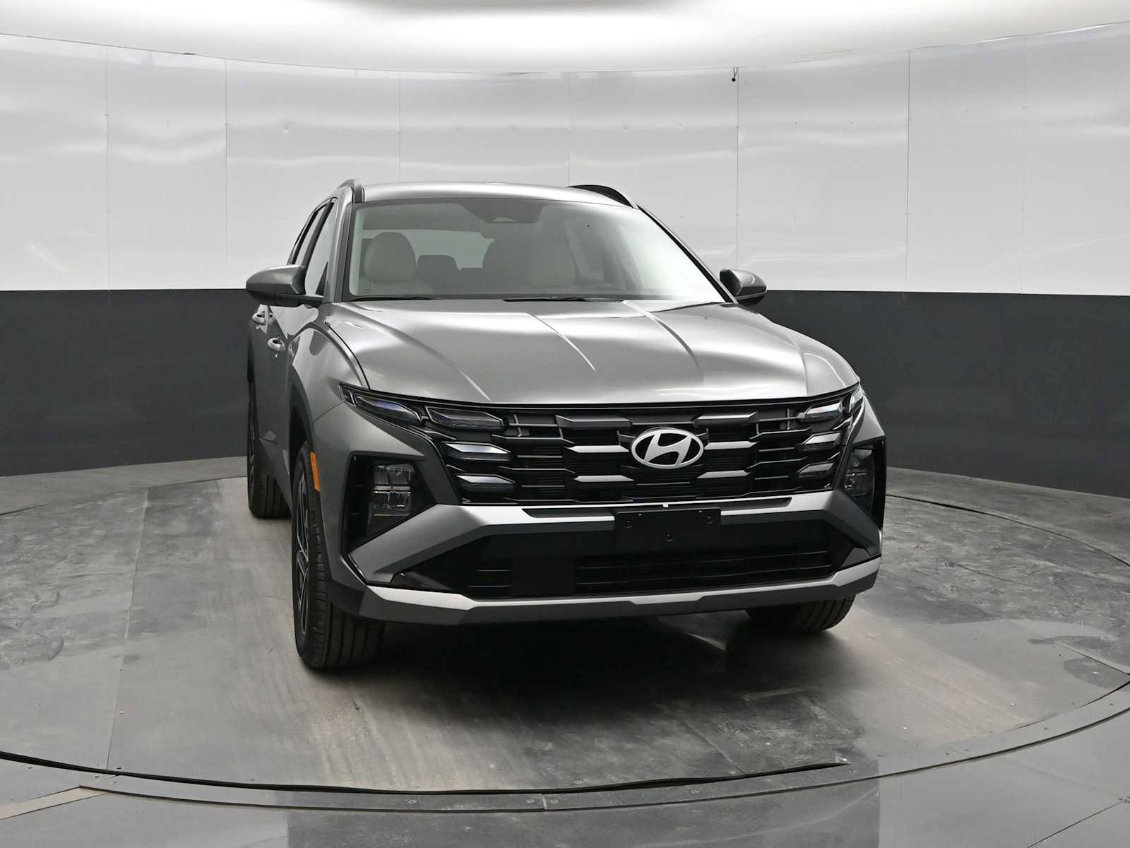 New 2026 Hyundai Tucson SEL Plus w/ Tow & Go Package AWD/4WD image 2