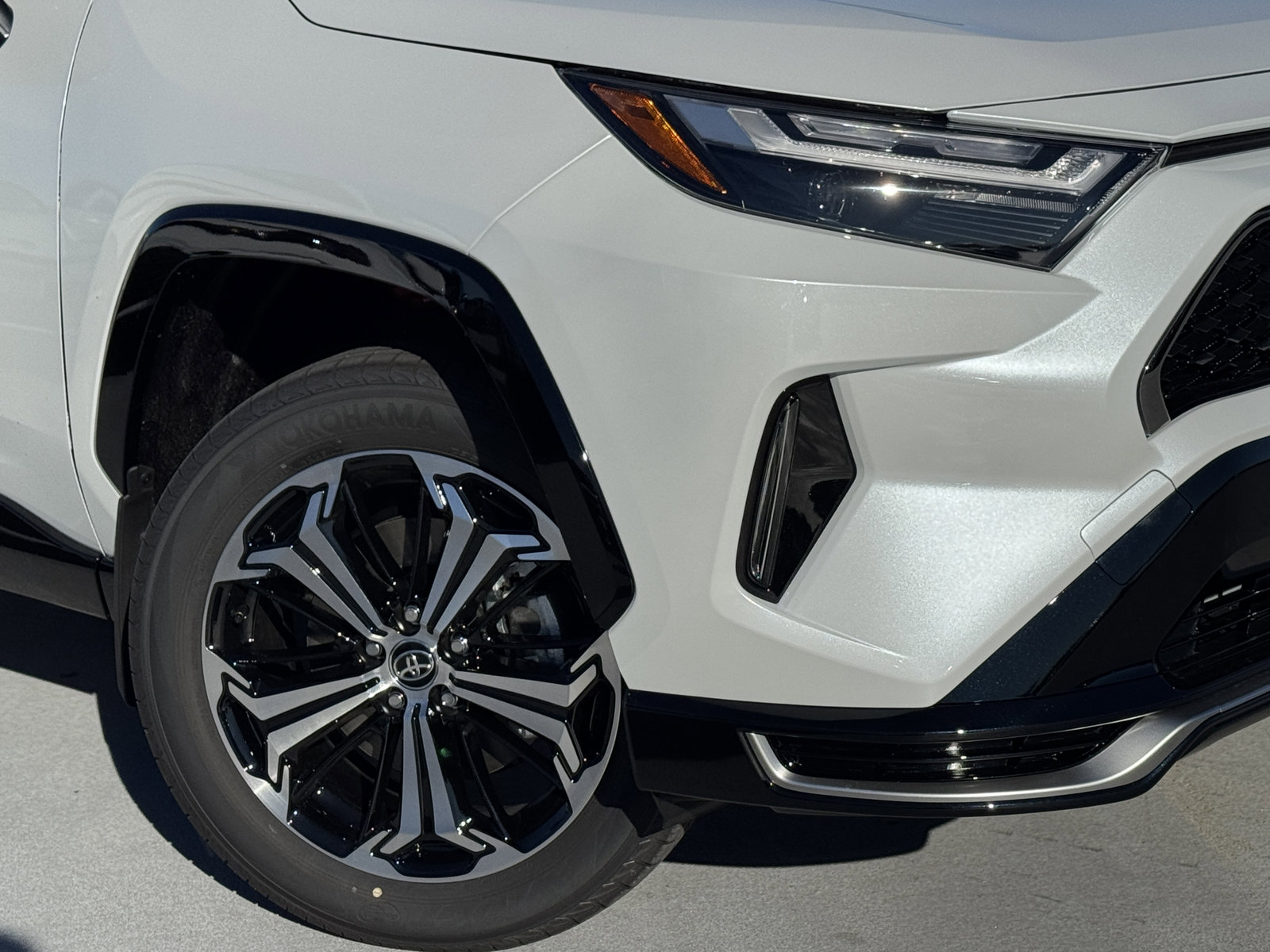 New 2025 Toyota RAV4 XSE image 10