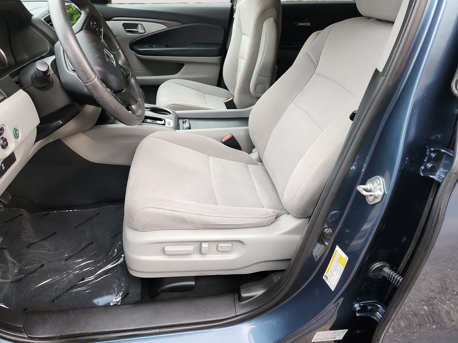 Used 2020 Honda Pilot EX image 11
