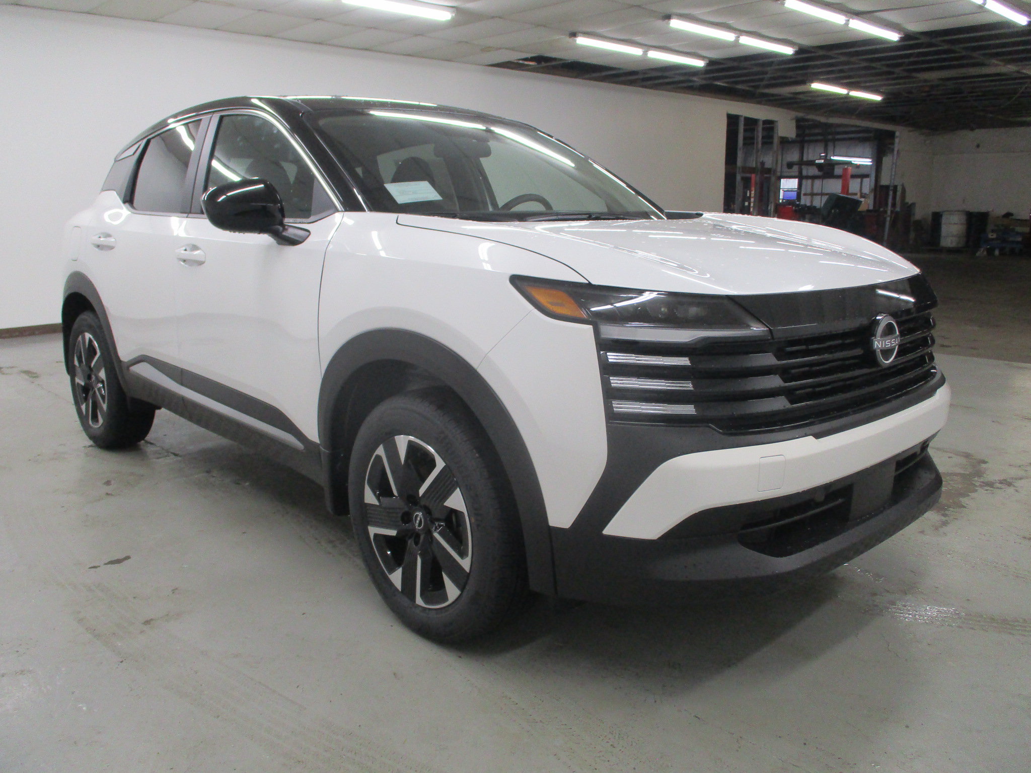 New 2026 Nissan Kicks SV w/ SV Premium Package AWD/4WD image 8