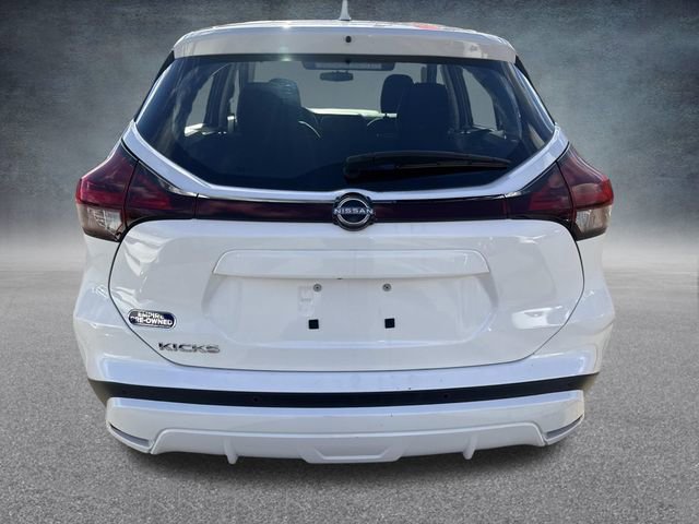 Used 2022 Nissan Kicks S image 4