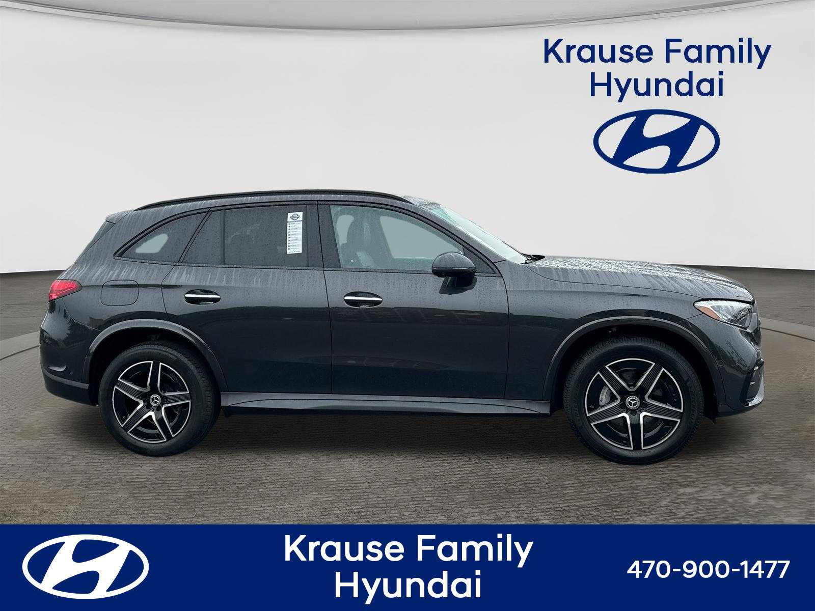 Used 2024 Mercedes-Benz GLC 300 4MATIC image 9