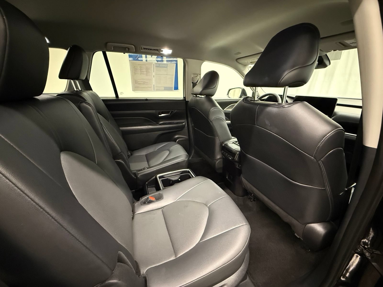 Used 2025 Toyota Grand Highlander AWD image 6
