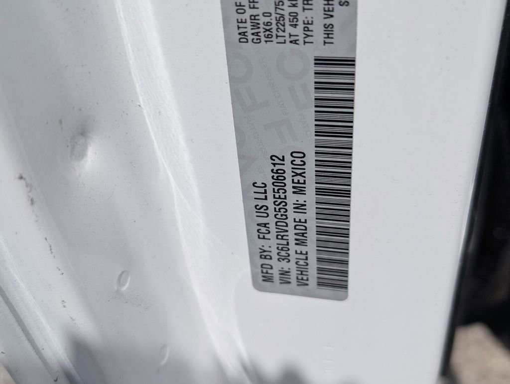 Used 2025 RAM ProMaster 2500 w/ Convenience Group FWD image 17