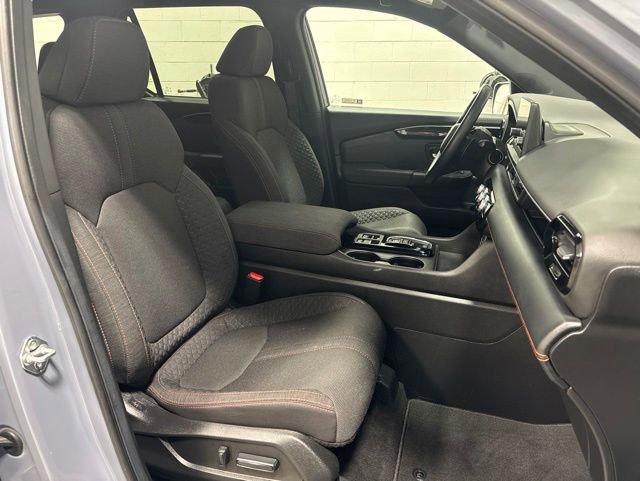 Certified 2025 Honda Pilot Sport image 14