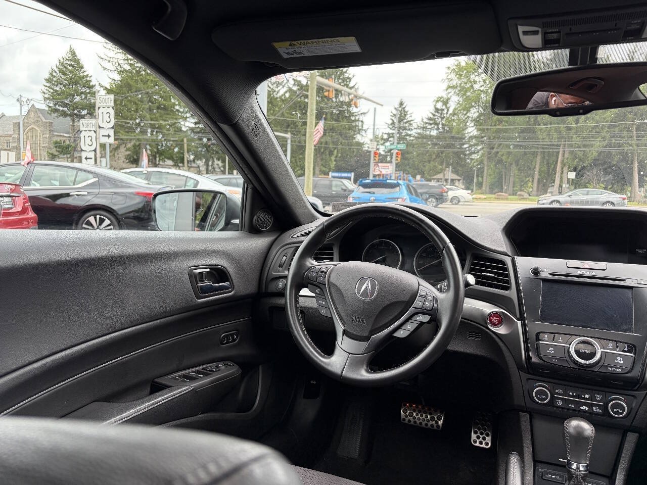 Used 2017 Acura ILX FWD image 10
