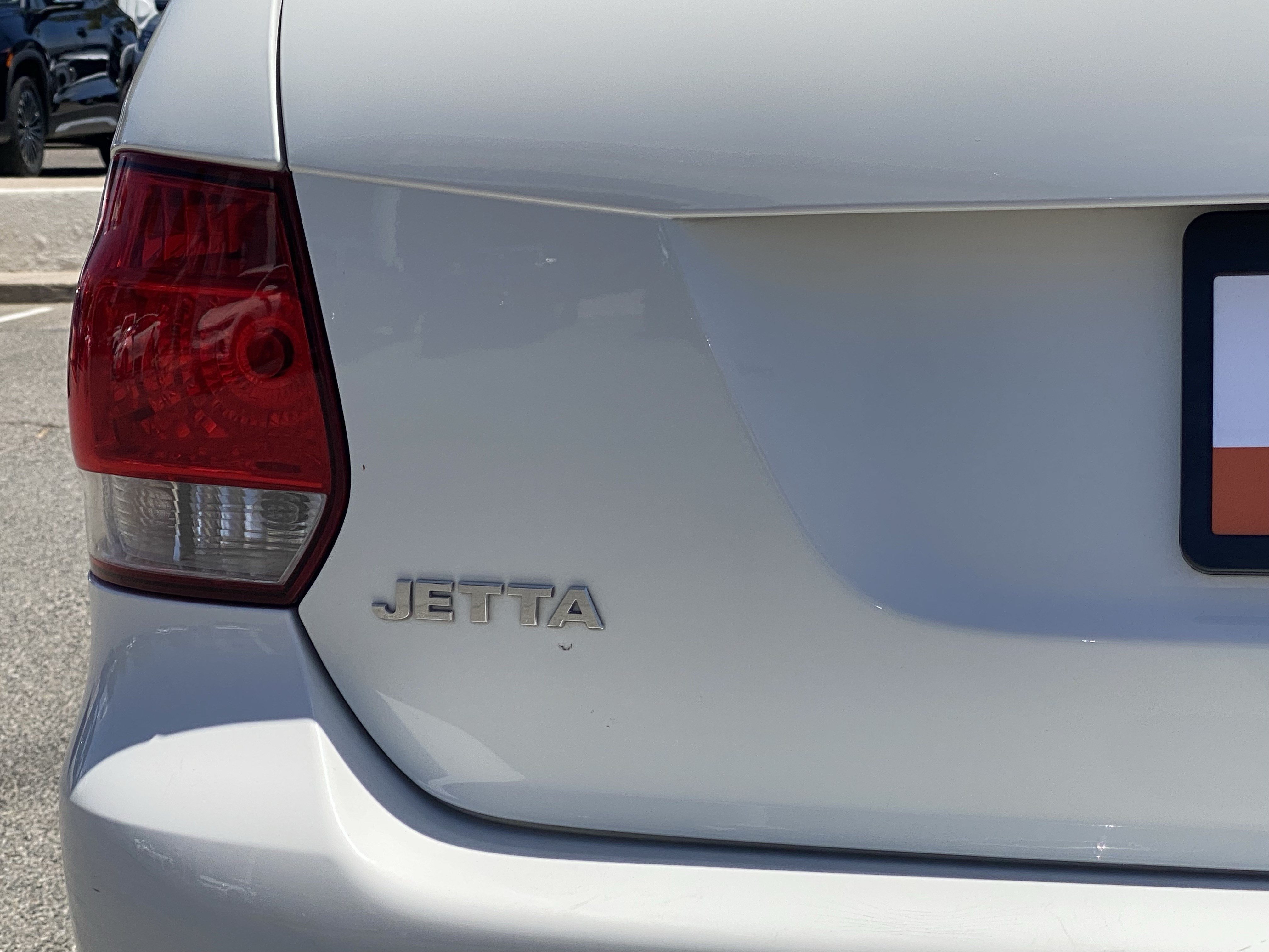 Used 2011 Volkswagen Jetta TDI FWD image 16