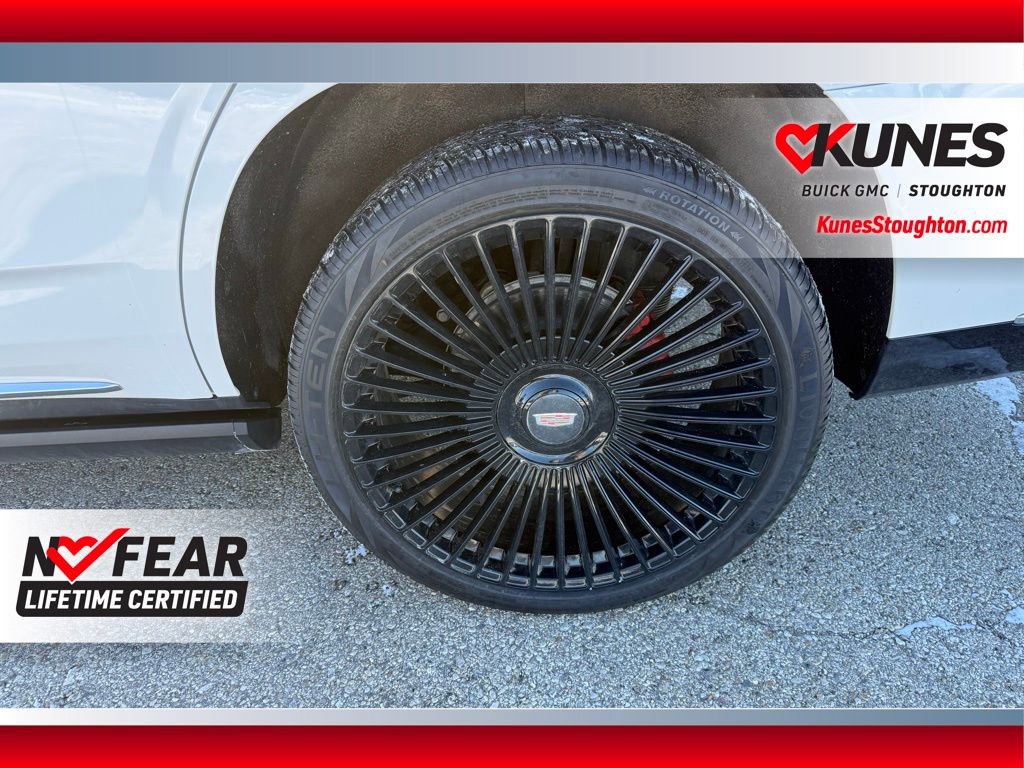 Used 2025 Cadillac Escalade Premium Luxury w/ Touring Package image 16