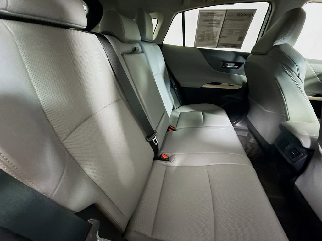 Used 2024 Toyota Venza Limited image 24