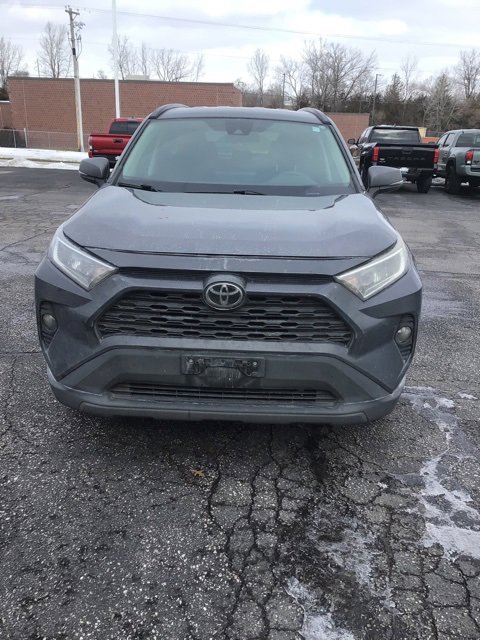 Used 2021 Toyota RAV4 XLE image 3