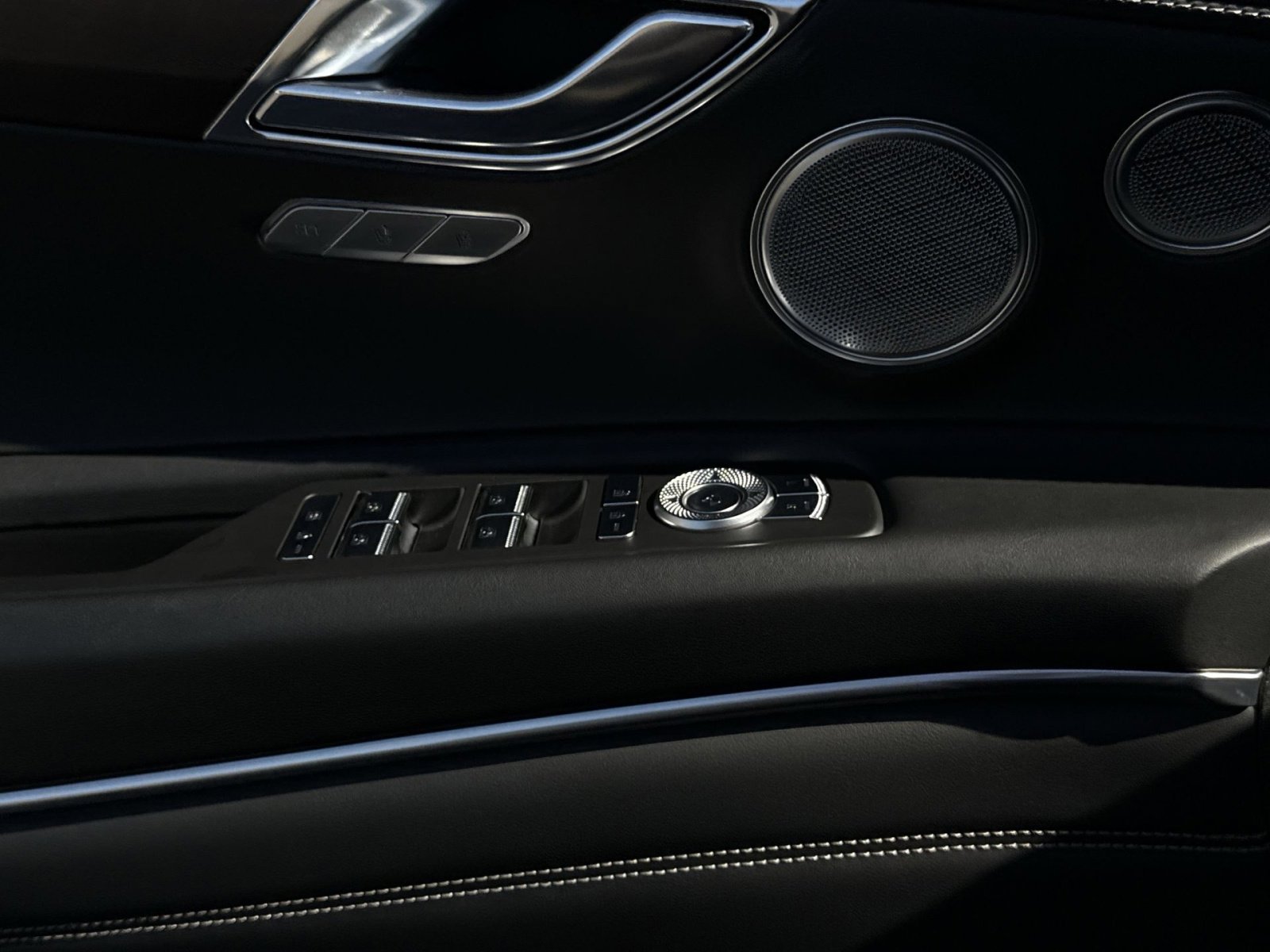 Used 2024 Genesis GV80 2.5T w/ Advanced Package image 15