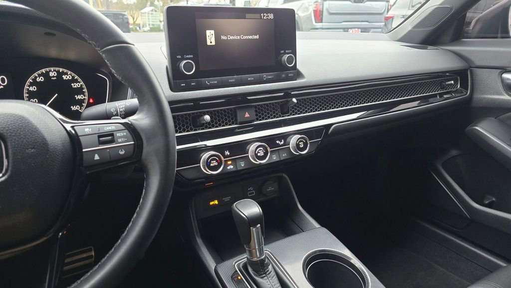 Used 2023 Honda Civic Sport image 29