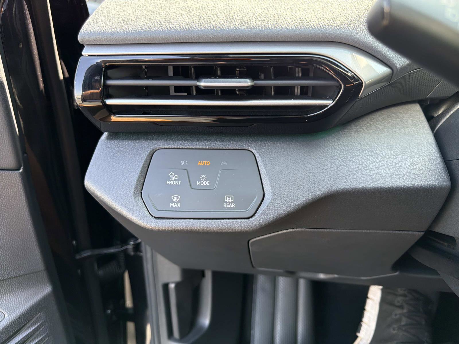 Used 2024 Volkswagen ID.4 S RWD image 25