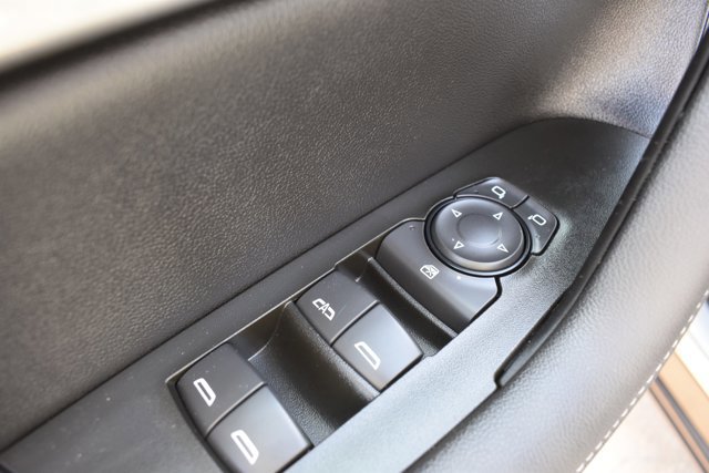 Used 2025 Chevrolet Blazer LT image 12