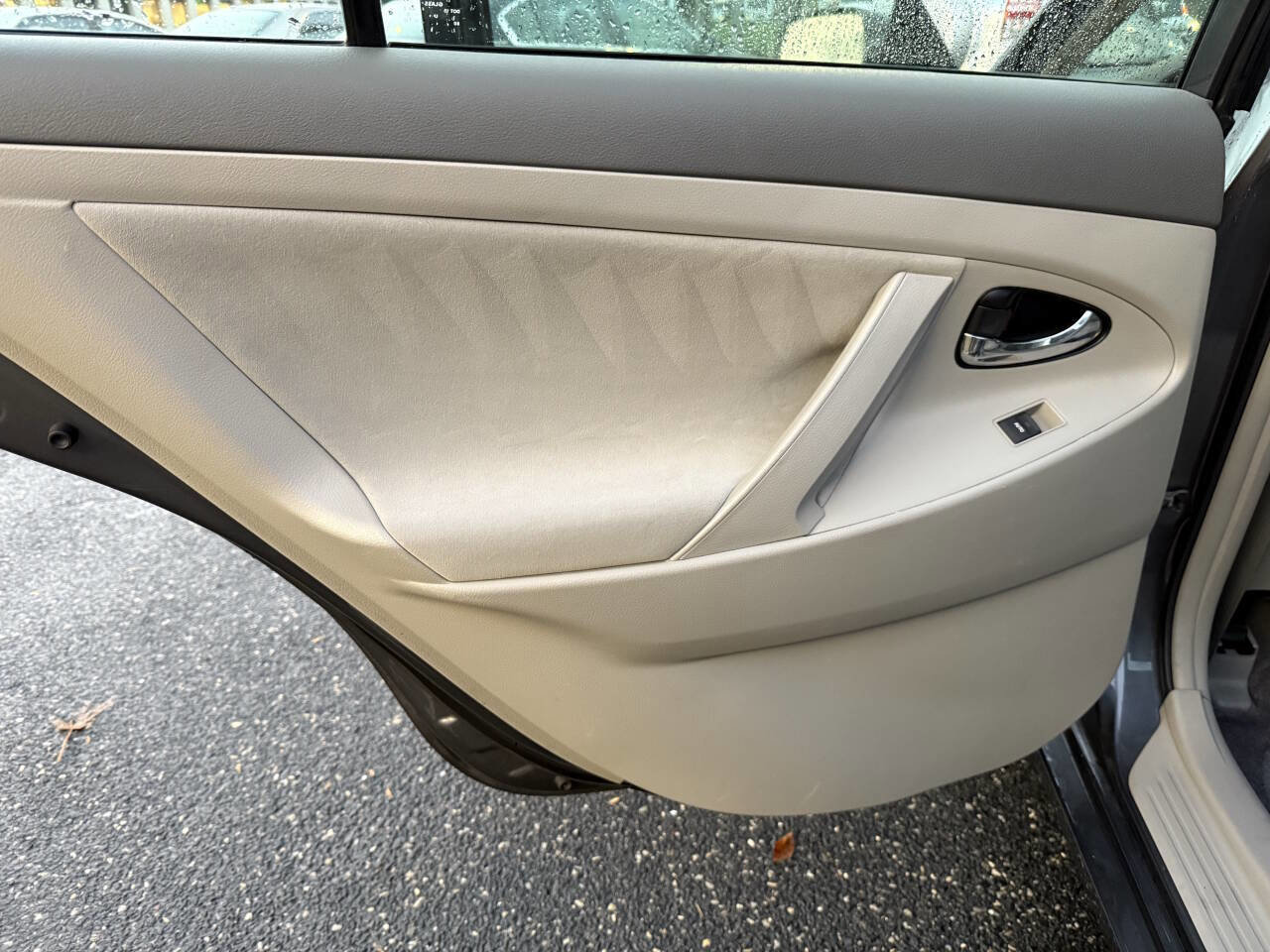 Used 2011 Toyota Camry LE w/ LE Extra-Value Pkg image 15