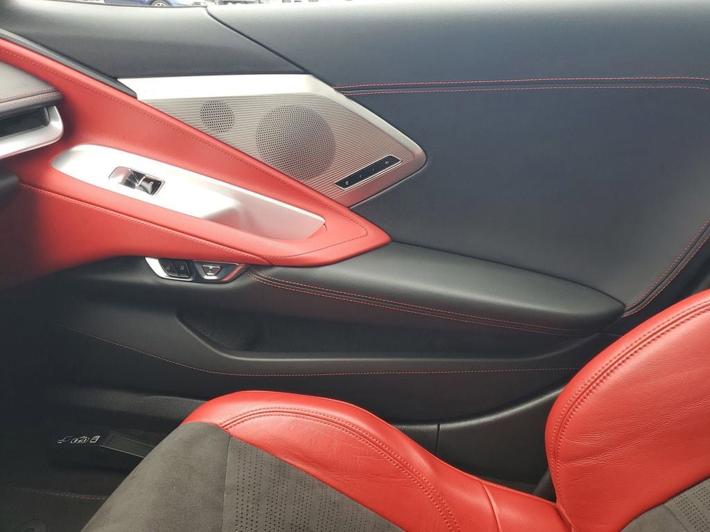 Used 2022 Chevrolet Corvette Stingray Preferred Cpe w/ Z51 Performance Package image 8