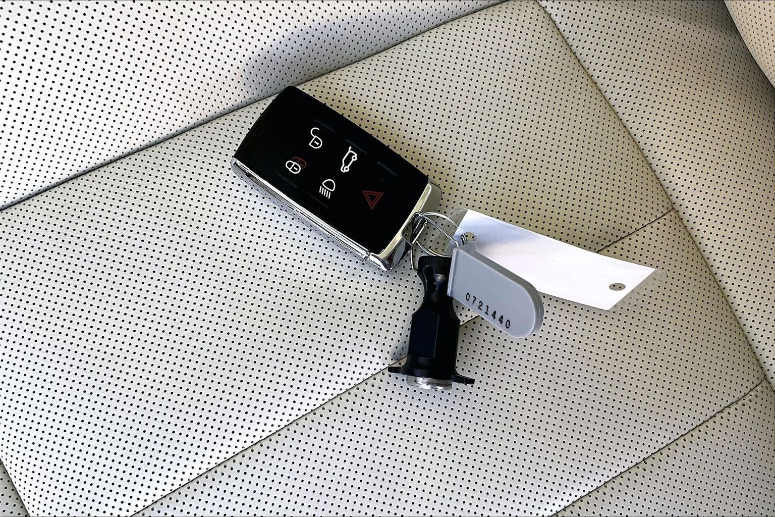 Certified 2023 Land Rover Range Rover SE AWD/4WD image 11