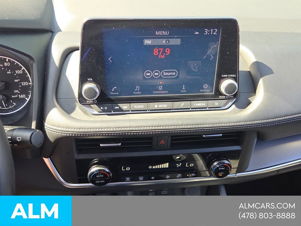 Used 2025 Nissan Rogue SV image 20