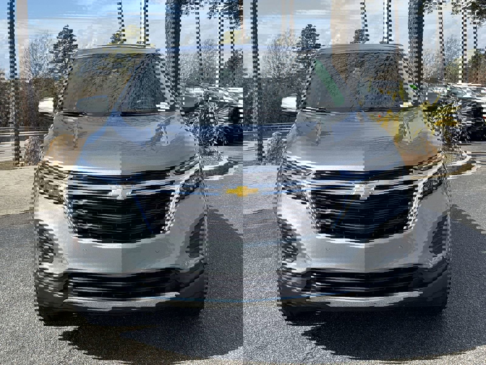 Used 2024 Chevrolet Equinox LT image 3