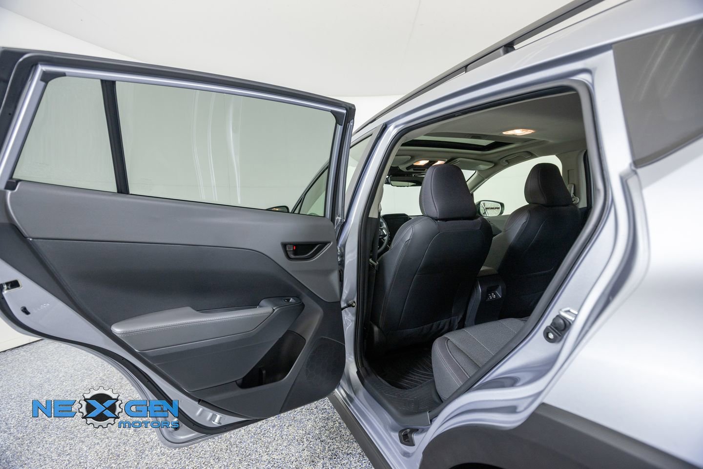 Used 2024 Subaru Crosstrek 2.0i Premium AWD/4WD image 23