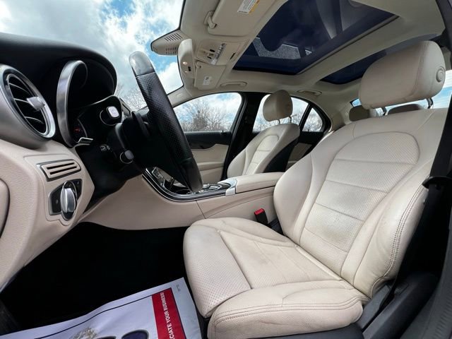 Used 2018 Mercedes-Benz C 300 4MATIC Sedan image 41