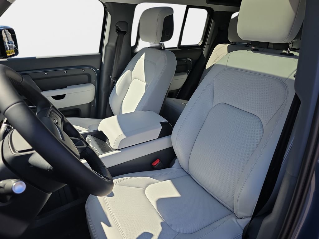 New 2026 Land Rover Defender 110 X-Dynamic SE image 14
