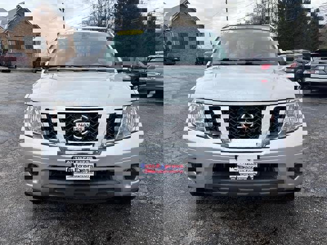 Used 2018 Nissan Frontier SV AWD/4WD image 2