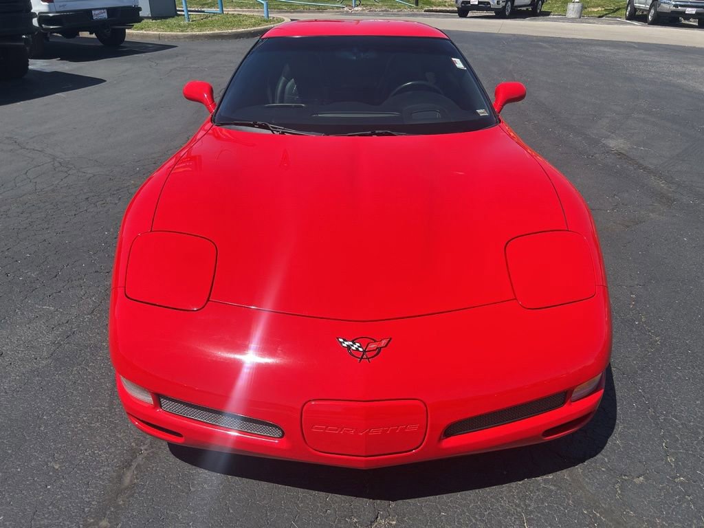 Used 2004 Chevrolet Corvette Z06 w/ Memory Package RWD image 2