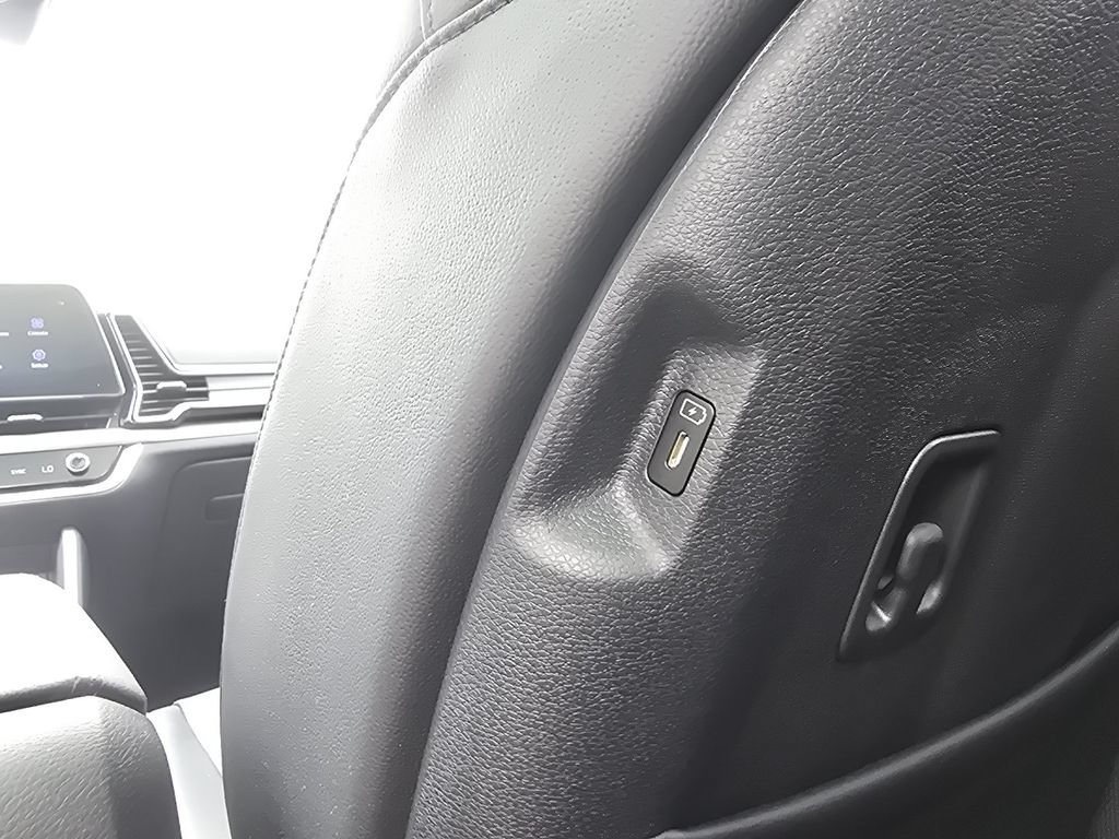Used 2025 Kia Sportage X-Line w/ Premium Package AWD/4WD image 26