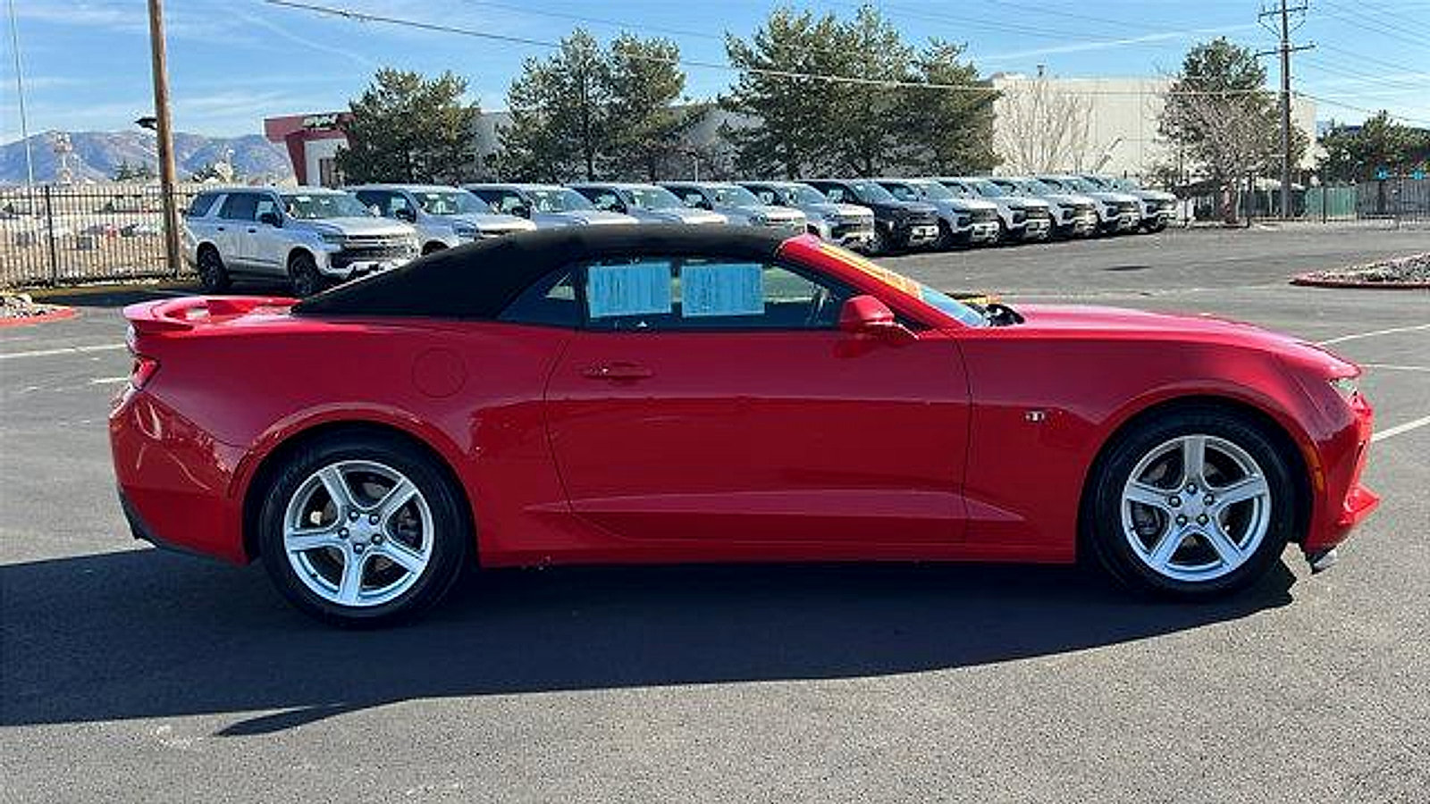 Used 2018 Chevrolet Camaro LT image 4