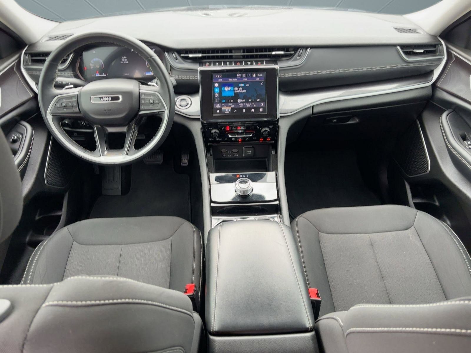 Certified 2022 Jeep Grand Cherokee L Laredo w/ Luxury Tech Group I image 15