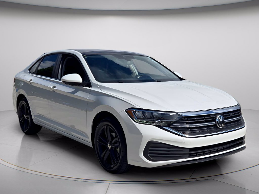 Certified 2024 Volkswagen Jetta SE w/ Panoramic Sunroof Package FWD image 8