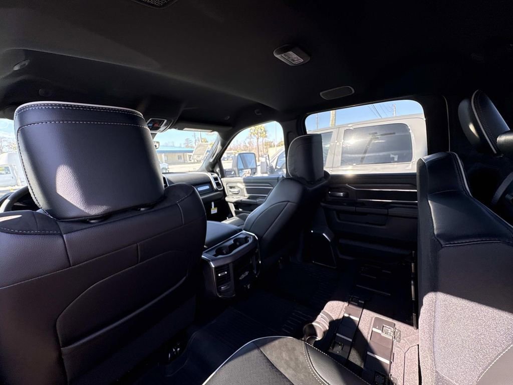 New 2026 RAM 2500 Laramie w/ Sport Appearance Package AWD/4WD image 29