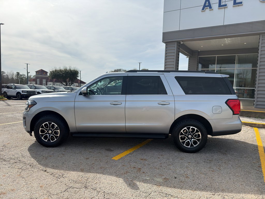 Used 2024 Ford Expedition Max XLT image 8