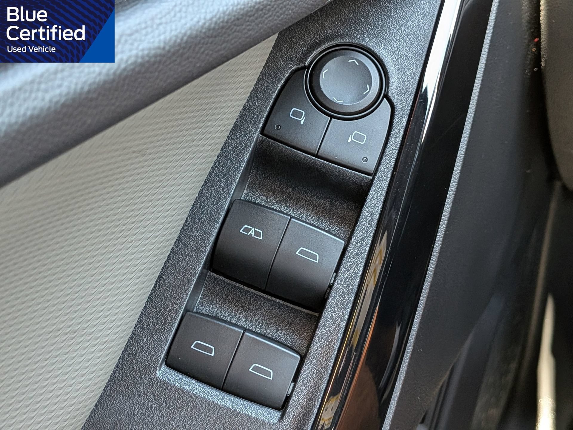 Used 2026 Chevrolet Equinox LT w/ Convenience Package II FWD image 29