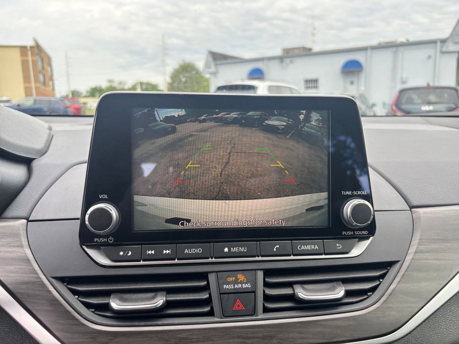 Used 2025 Nissan Altima 2.5 SV FWD image 23