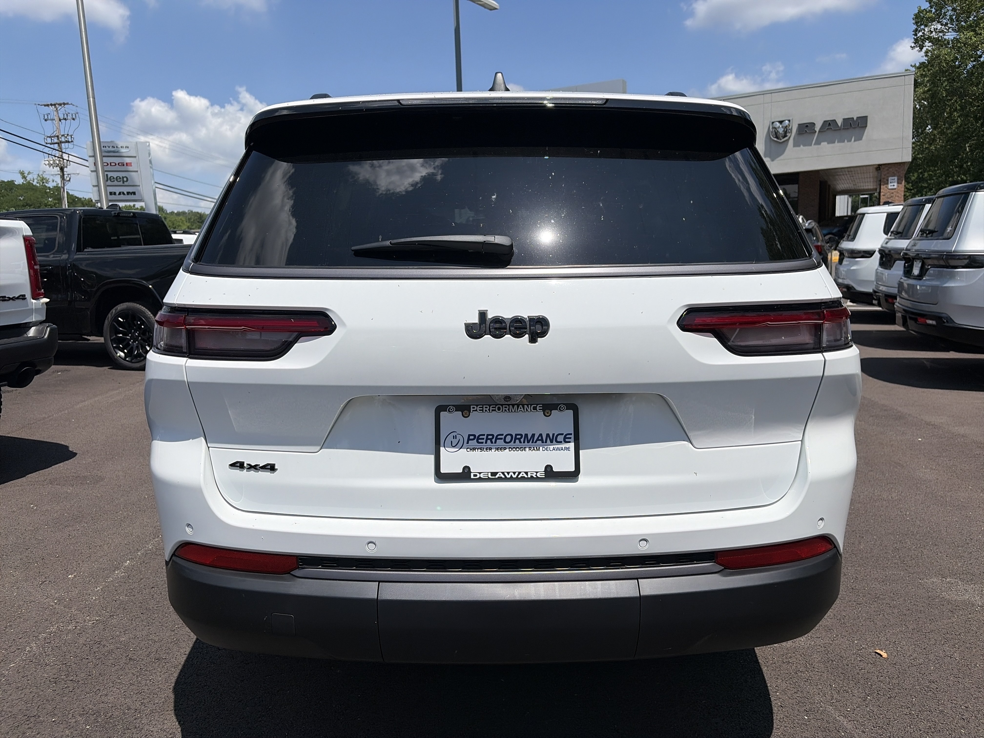 New 2026 Jeep Grand Cherokee L 4WD image 18