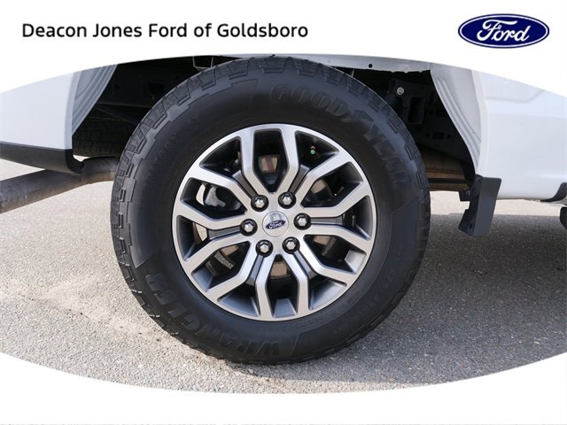 Used 2022 Ford F150 Lariat w/ Trailer Tow Package image 12